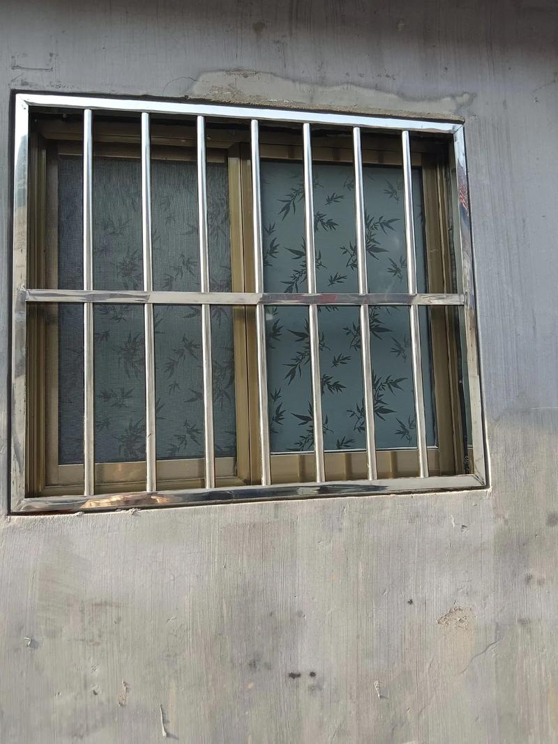 专业订制铝合金门窗防盗窗——君莫笑五金建材